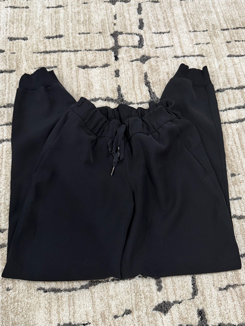 Lululemon Women's Black Drawstring Jogger Pants Size 6
